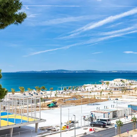 Azure Horizon - Sea View&free Parking *