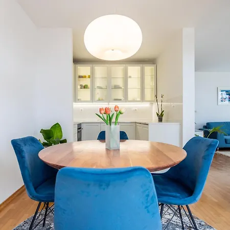 Azure Horizon - Sea View&free Parking Appartement Split