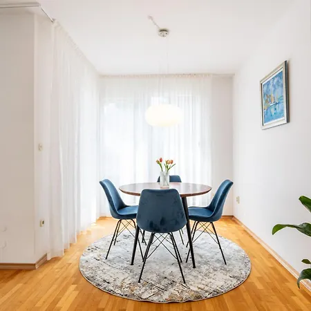Azure Horizon - Sea View&free Parking *