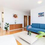 Azure Horizon - Sea View&free Parking
