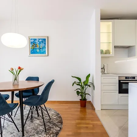 Azure Horizon Appartement *