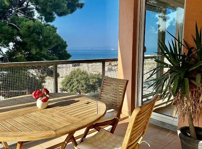 Azure Horizon - Sea View&free Parking *