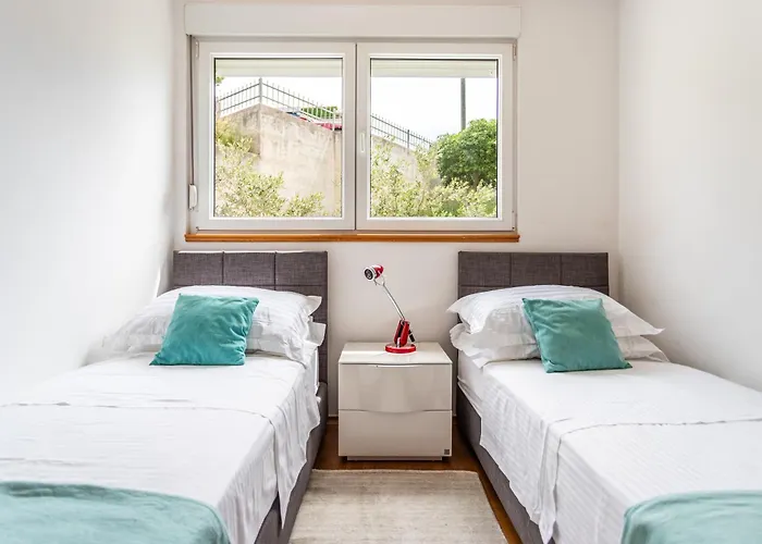 Azure Horizon - Sea View&free Parking Appartement Split