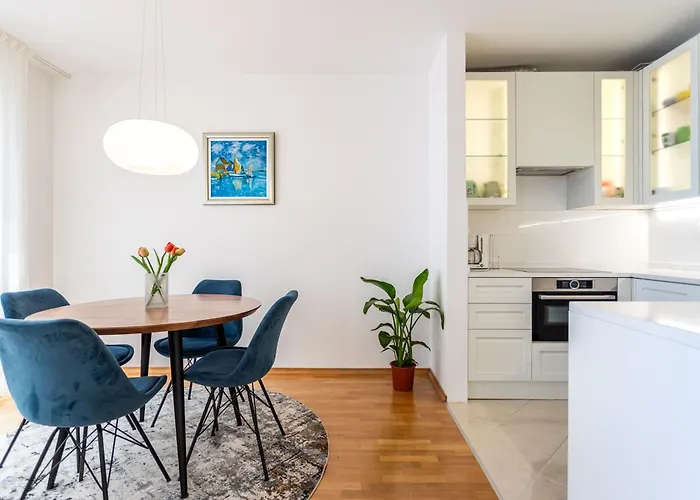 Azure Horizon - Sea View&free Parking Appartement *