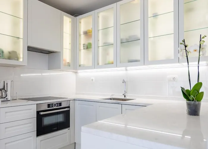 Azure Horizon - Sea View&free Parking Appartement Split